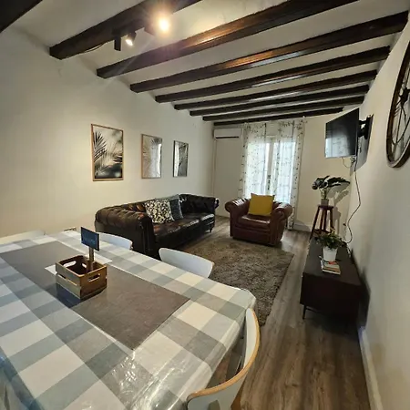Family Flat Near Ramblas Bcn 5 * Barcelona