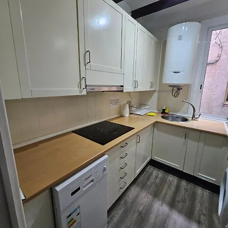 Family Flat Near Ramblas Bcn 5 Apartment