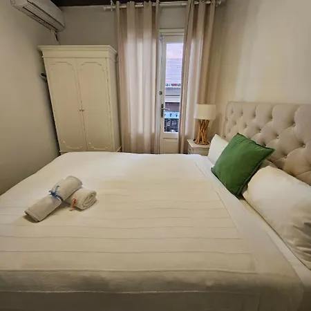 Family Flat Near Ramblas Bcn 5 Apartment